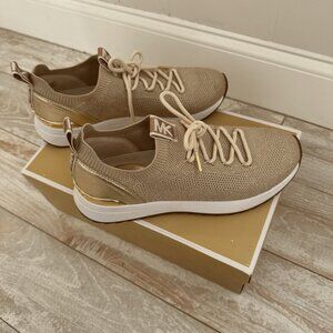Micheal Kors Solace Knit Pale Gold Sneaker 7.5